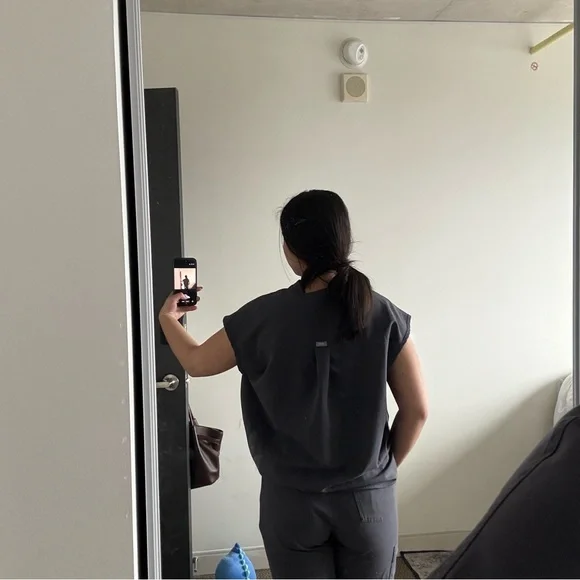 FIGS Rafaela Oversized Scrub Top - Picture 2 of 6